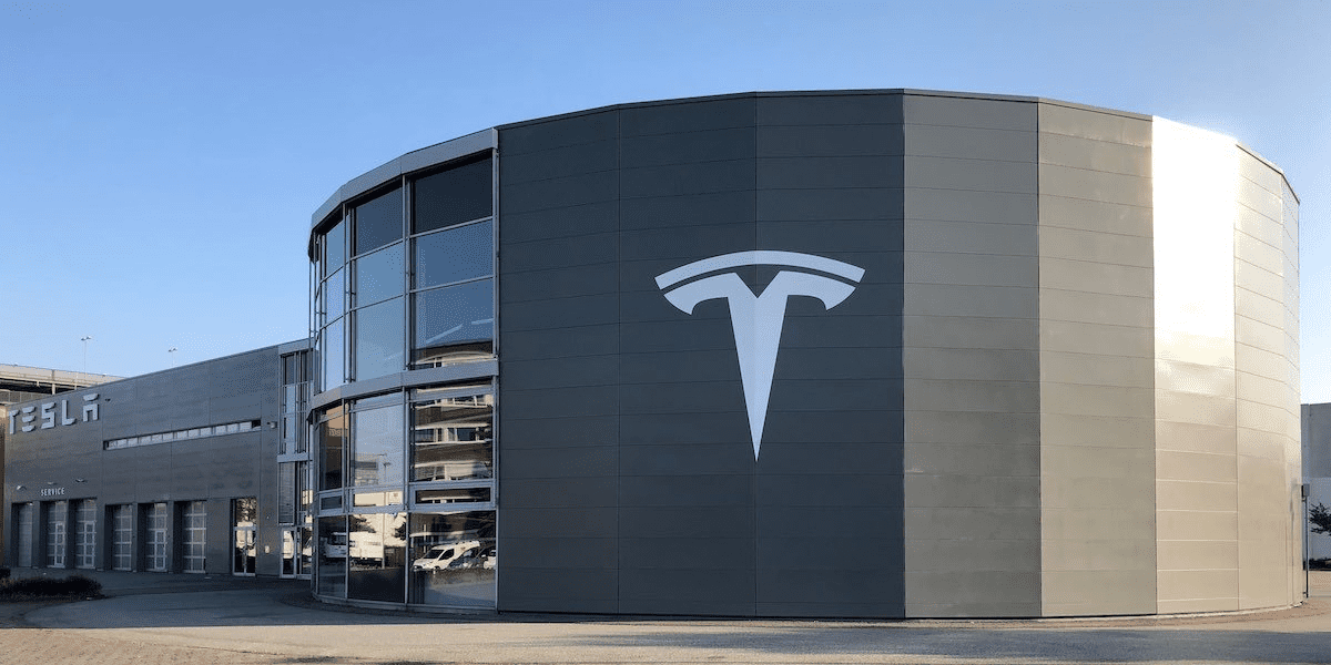 tesla elon musk service center hamilton ontario canada lime ridge mall supercharger minor variance hamilton city hall