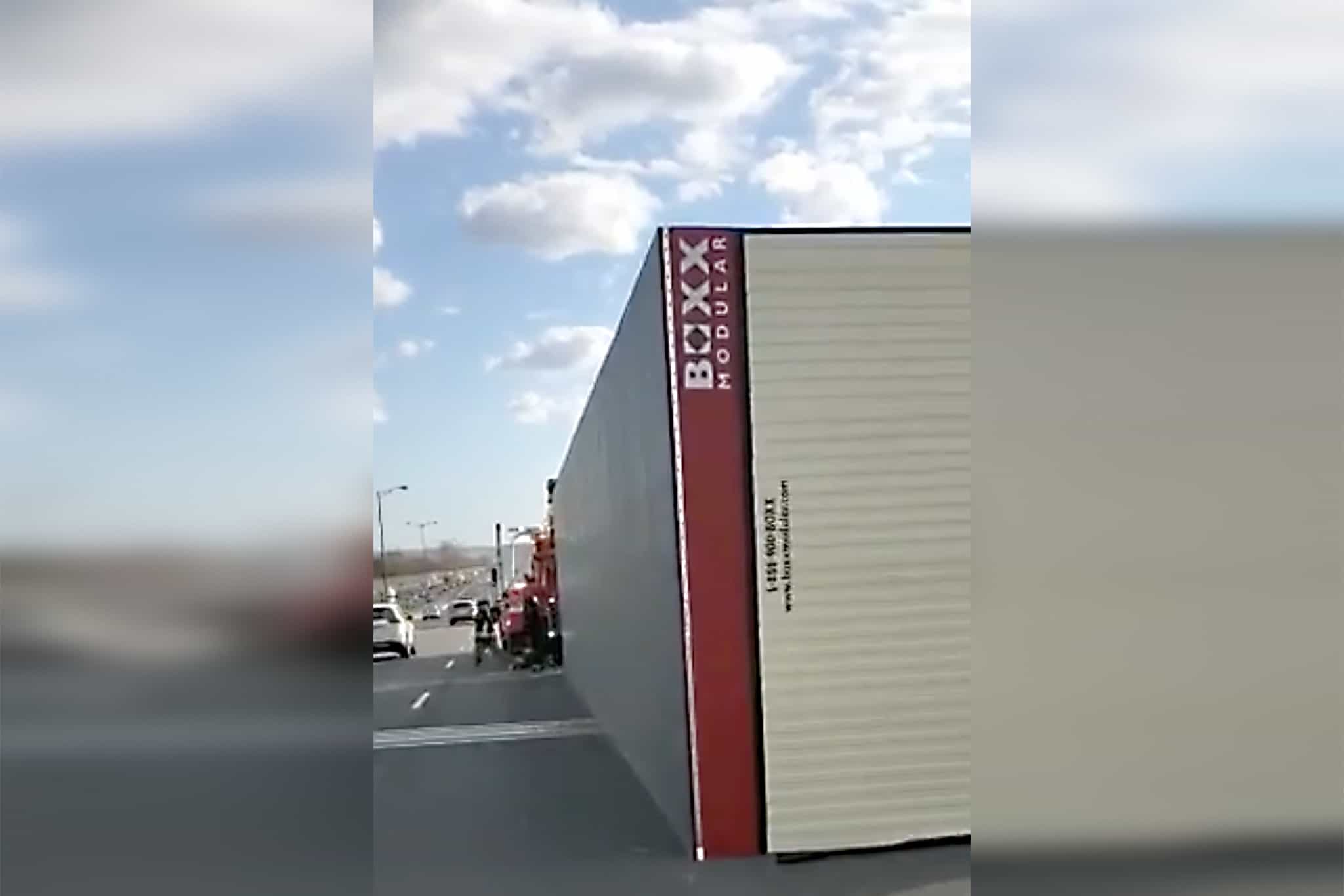 truck wind burlington skyway