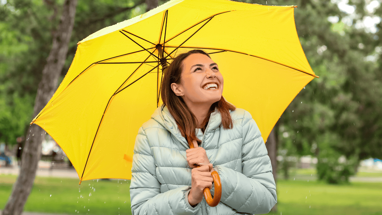 rain, cloudy, fall, commute, cool, mild, cold, crisp, chilly, sweater, rain, showers, autumn, Ontario.