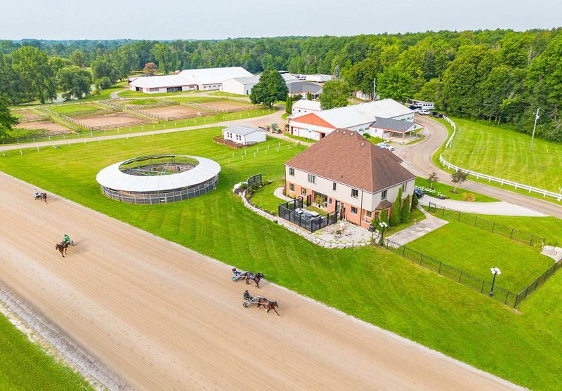 1046 Concession 6, Flamborough is Hamilton's House of the Week