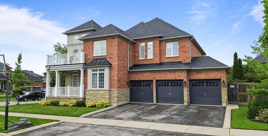 29 Delrosa Way, Stoney Creek